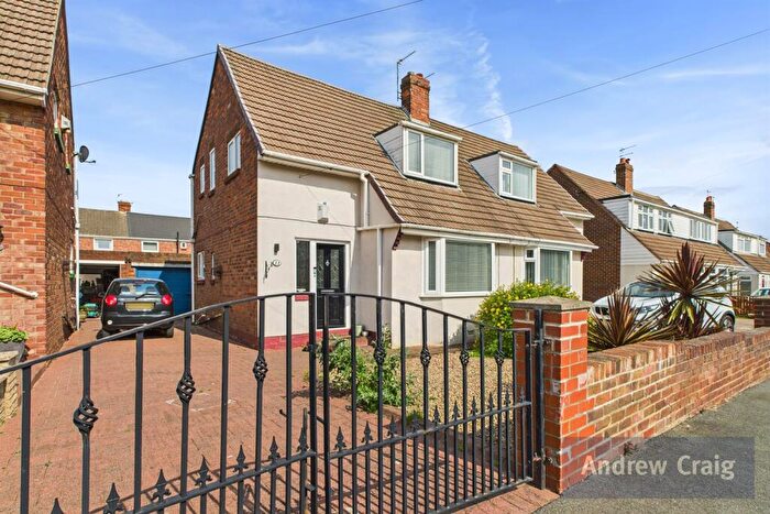 3 Bedroom Semi-Detached House For Sale In High Meadow, South Shields, NE34