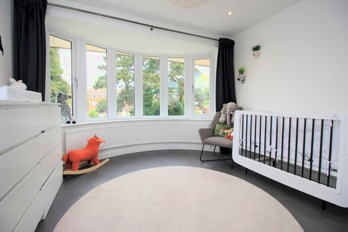 2 Bedroom Detached Bungalow For Sale In Dell Road, Southampton, SO18