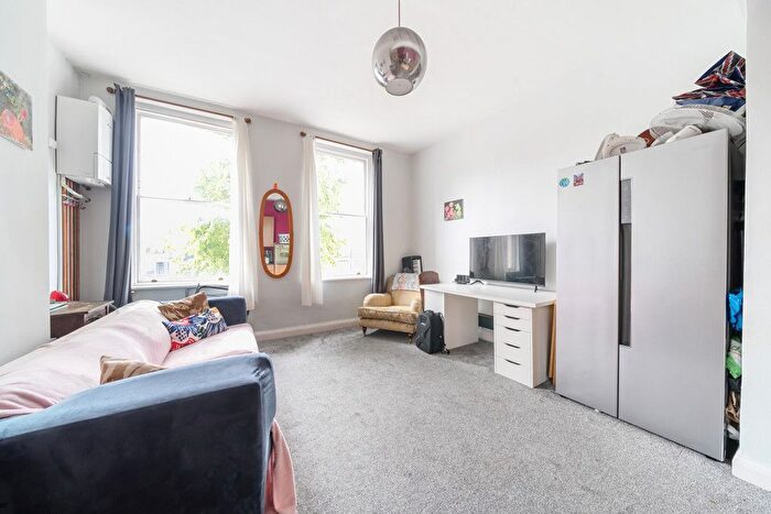 2 Bedroom Flat For Sale In Eastdown Park, London, SE13