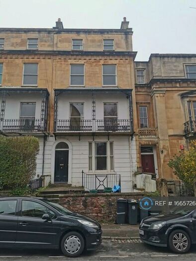 1 Bedroom Flat To Rent In Richmond Park Road, Bristol, BS8