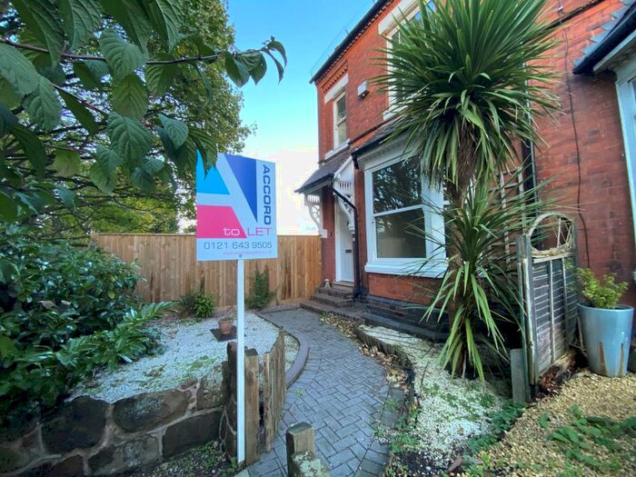 4 Bedroom End Of Terrace House To Rent In The Hawthorns, B13