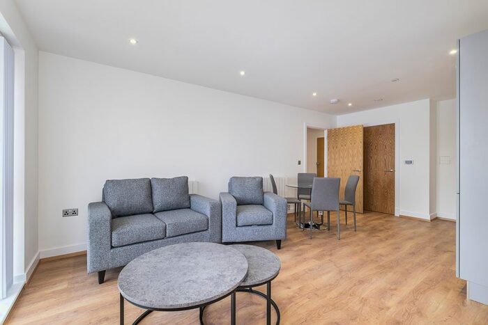 1 Bedroom Flat To Rent In Mast Quay, London, SE18