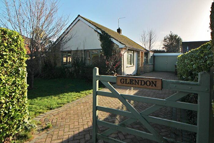 2 Bedroom Detached Bungalow For Sale In Dando Road, Denmead, PO7