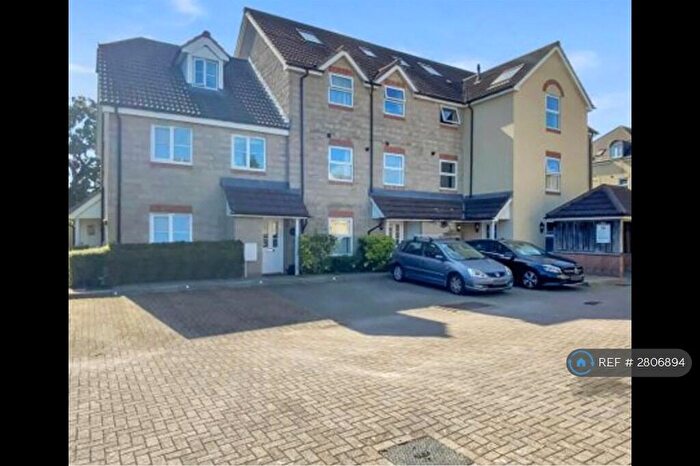 2 Bedroom Flat To Rent In Warmley, Bristol, BS30