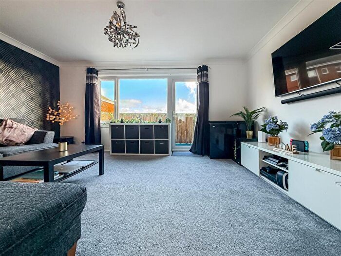 2 Bedroom Flat For Sale In Meon House, Redlands Lane, Fareham, PO16