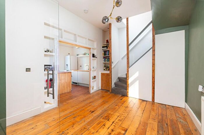 2 Bedroom Maisonette For Sale In Lawford Street, Old Market, BS2