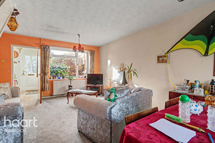 3 Bedroom End Of Terrace House For Sale In Brayfield Way, Norwich, NR6