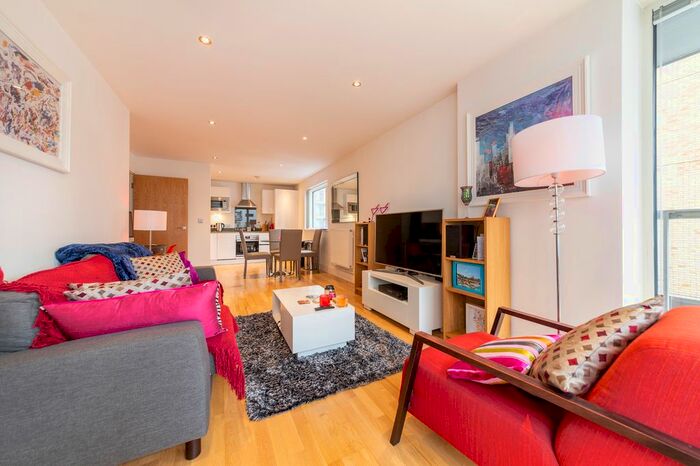 2 Bedroom Flat To Rent In Canary View, Dowells Street, Greenwich, London, SE10
