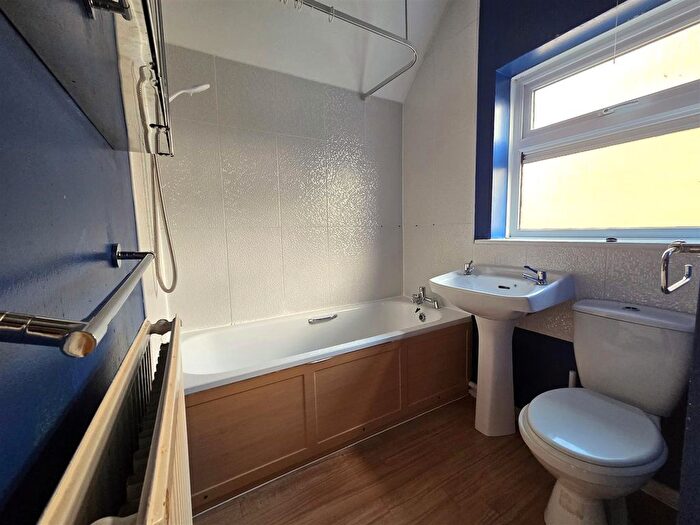 3 Bedroom Semi-detached House For Sale In Kent End, Ashton Keynes, Swindon, SN6