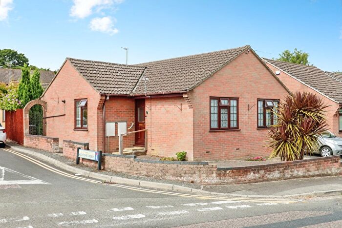 2 Bedroom Bungalow For Sale In High Howe Gardens, Bearwood, Bournemouth, Dorset, BH11