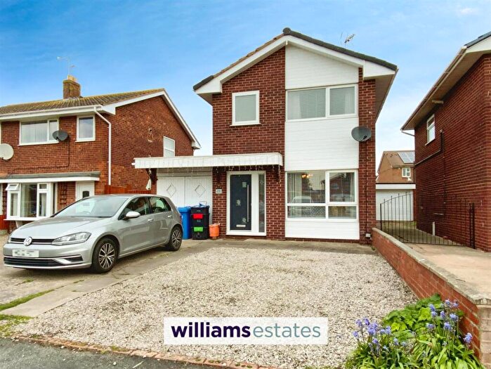 3 Bedroom House For Sale In Rhodfa Maen Gwyn, Rhyl, LL18