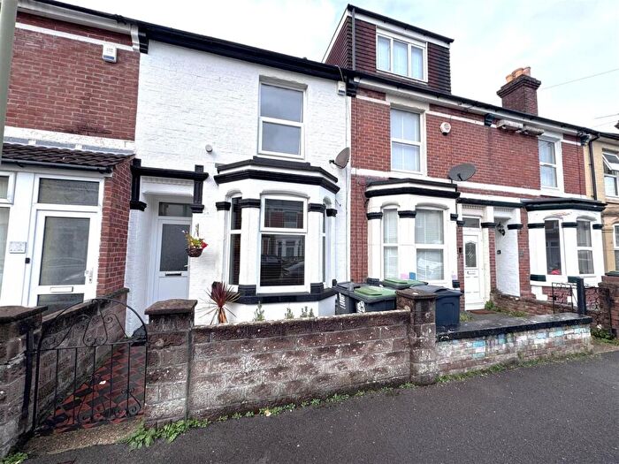 2 Bedroom Terraced House To Rent In Blake Road, Gosport, PO12