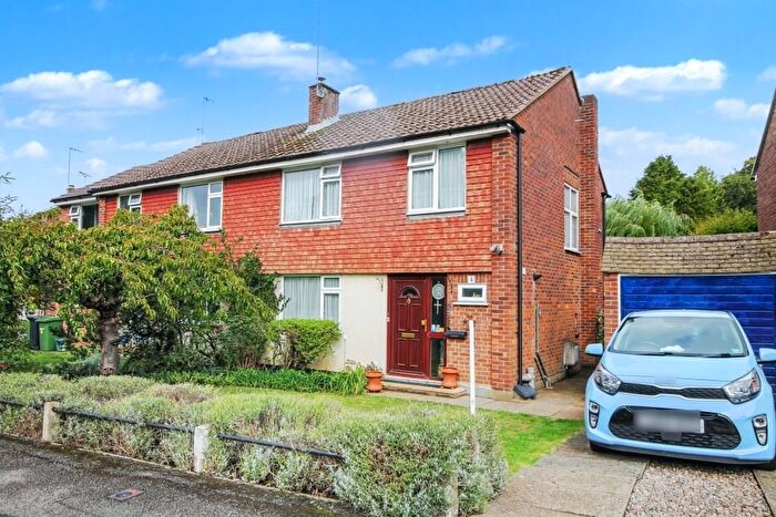 3 Bedroom Semi-Detached House For Sale In Griffin Way, Bookham, KT23