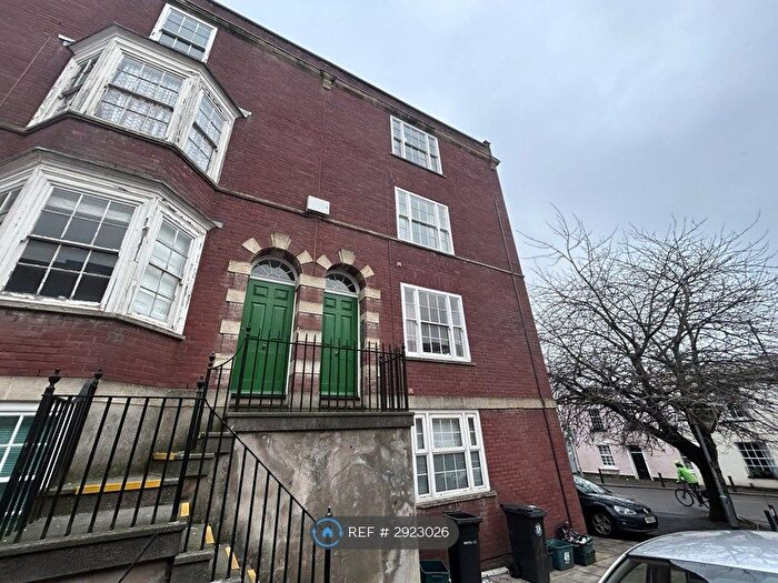 1 Bedroom Flat To Rent In Kingsdown, Bristol, BS2