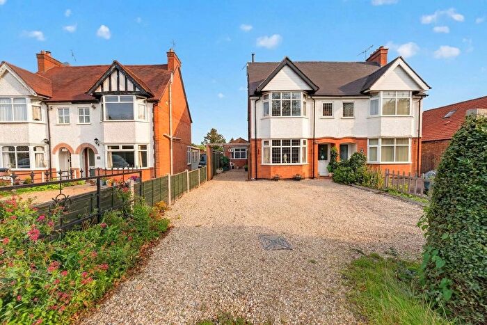 5 Bedroom Semi Detached House For Sale In Alcester Road, Stratford-Upon-Avon, CV37