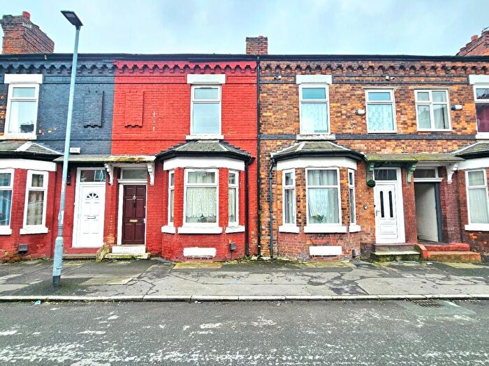3 Bedroom Terraced House For Sale In Honor Street, Longsight, Manchester, M13