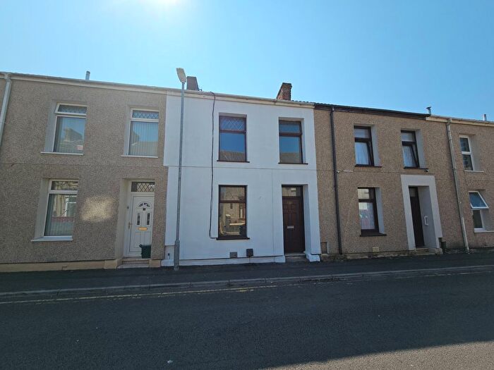 3 Bedroom Terraced House To Rent In Richard Street, Llanelli, SA15