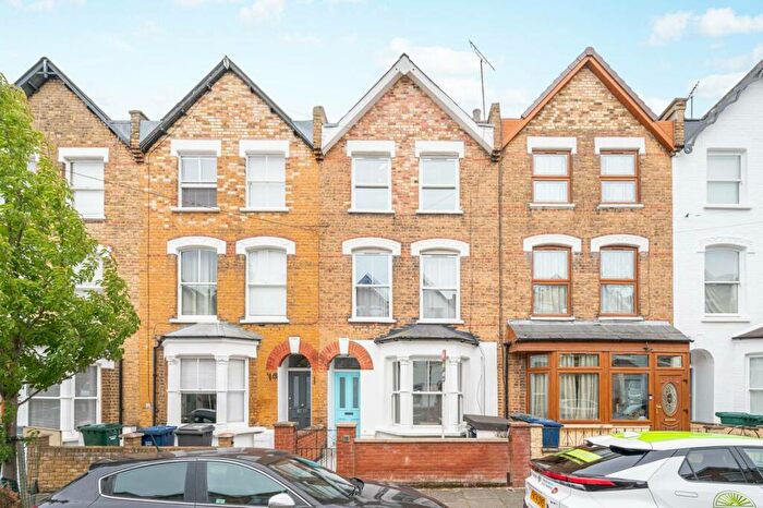 4 Bedroom Terraced House To Rent In Holly Park Road, Friern Barnet, London, N11
