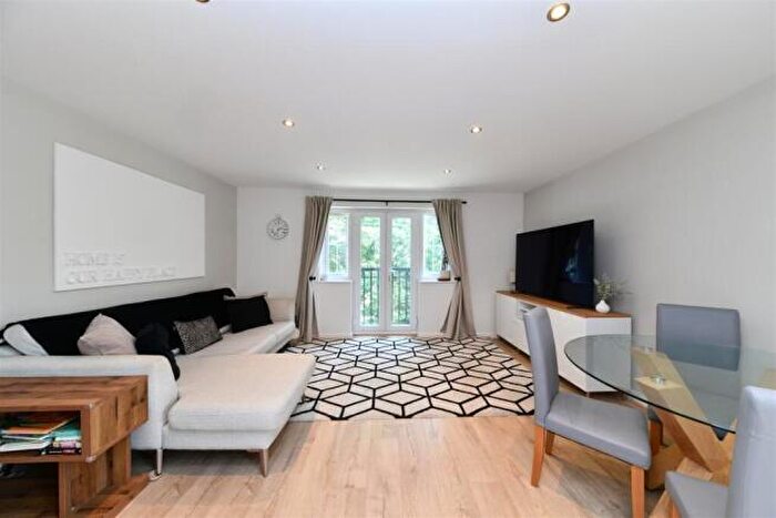 2 Bedroom Apartment To Rent In Merrick Close, SG1
