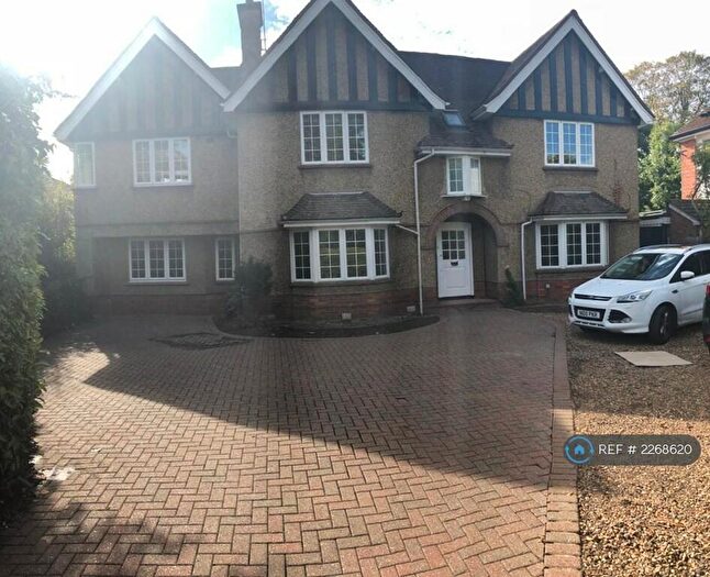10 Bedroom Detached House To Rent In Shinfield Road, Reading, RG2