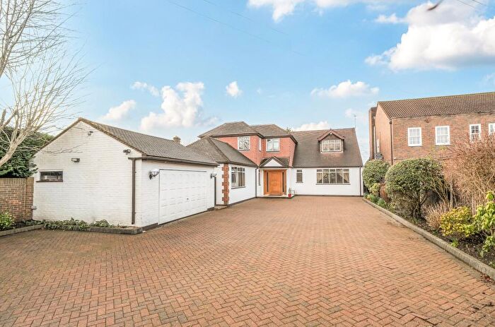 5 Bedroom Detached House For Sale In The Drive, Ickenham, UB10