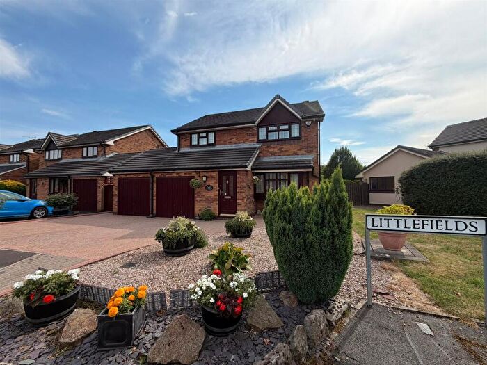 4 Bedroom Detached House For Sale In Littlefields, Mottram, Hyde, SK14