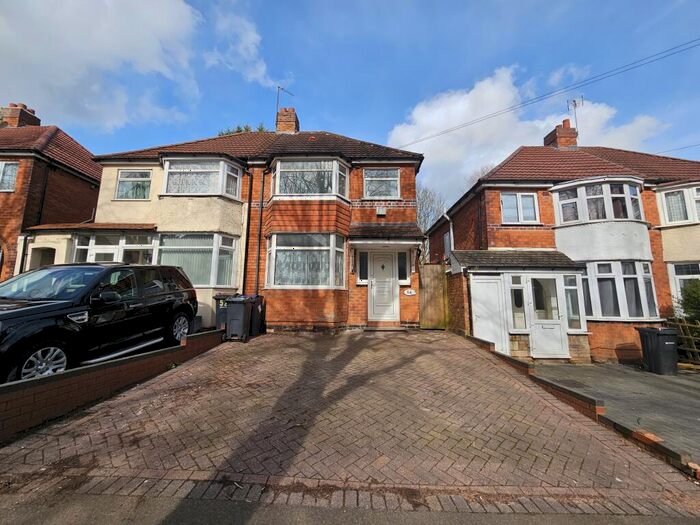 3 Bedroom House To Rent In Calshot Road, Birmingham, B42