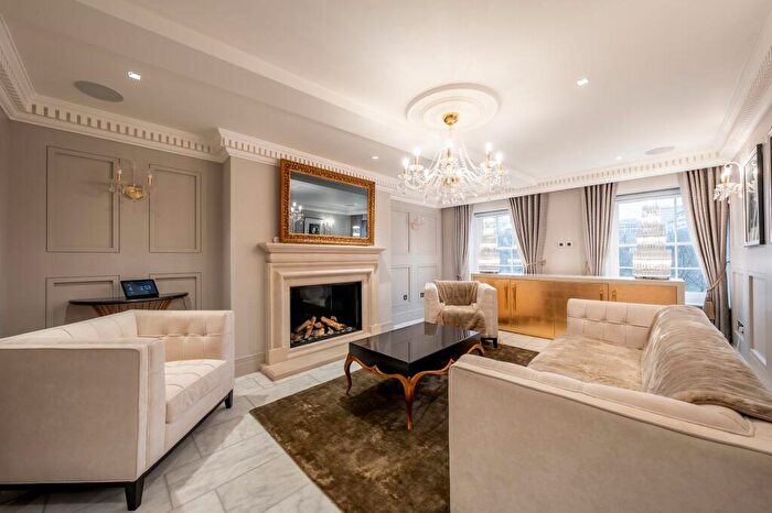 1 Bedroom Apartment To Rent In Park Square West, Leeds, LS1