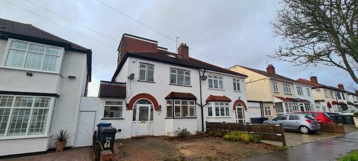 5 Bedroom Semi-Detached House To Rent In Ingram Road, London, CR7