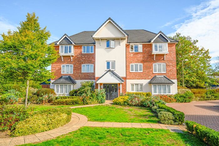 2 Bedroom Flat For Sale In Scholars Place, Walton-On-Thames, KT12