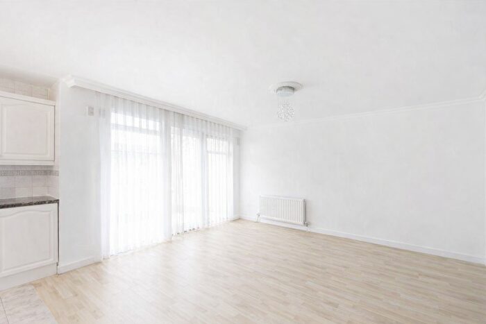 2 Bedroom Flat To Rent In Ashbourne Court, London, Greater London, E5