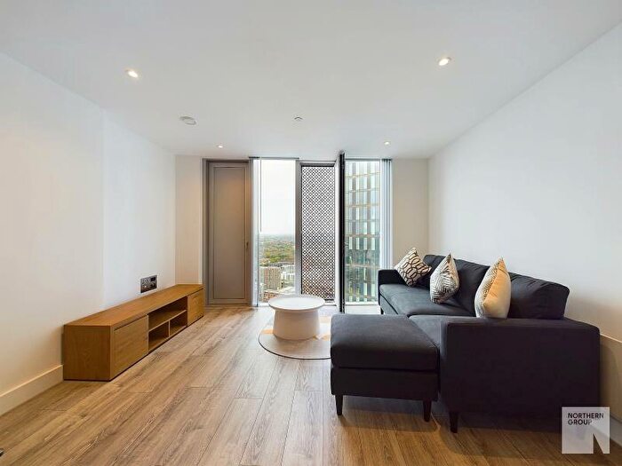 2 Bedroom Apartment To Rent In The Blade :: Th Floor, M15