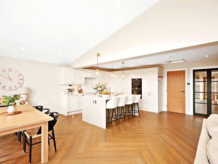 4 Bedroom Detached Bungalow For Sale In Camel Green Road, Alderholt, Fordingbridge, SP6