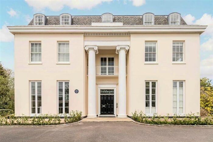 2 Bedroom Flat To Rent In Calvert Drive, Dartford, DA2