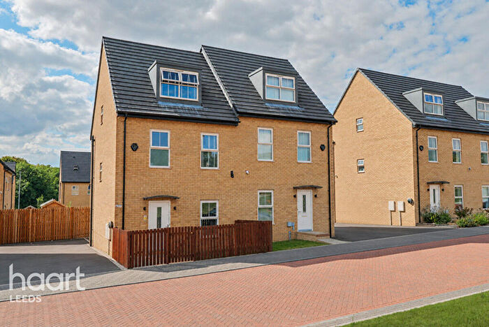 4 Bedroom Semi Detached House For Sale In Kirkham Crescent, Leeds, LS14