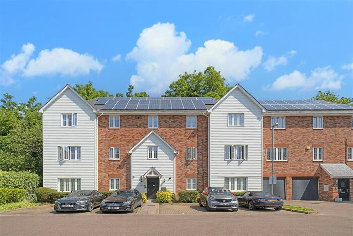 1 Bedroom Flat To Rent In Beaufort Place, Orpington, BR5