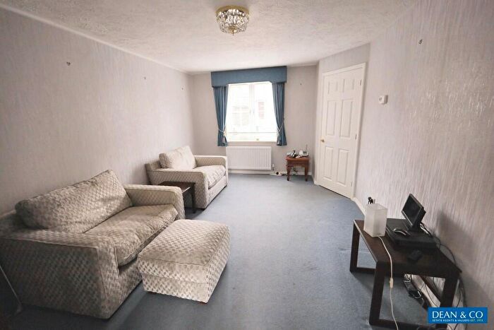 3 Bedroom Terraced House For Sale In Wayfield Avenue, Hove, East Sussex, BN3