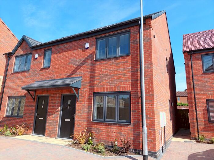 3 Bedroom Semi-Detached House To Rent In Bentley Close, Driffield, YO25