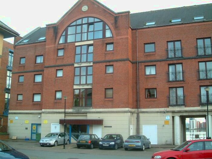 2 Bedroom Flat To Rent In Schooner Way, Cardiff Bay, CF10