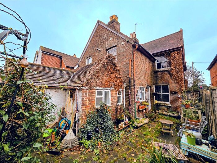 3 Bedroom Semi-Detached House For Sale In Portsmouth Road, Milford, Godalming, Surrey, GU8