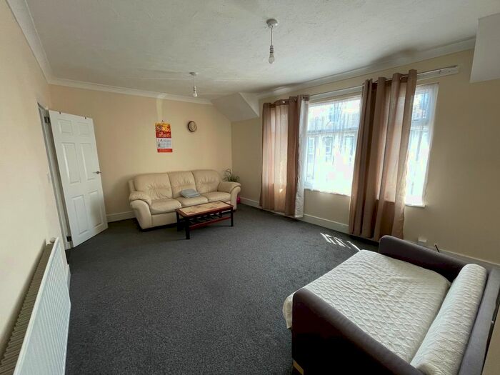 1 Bedroom Flat To Rent In High Street, Sheerness, ME12