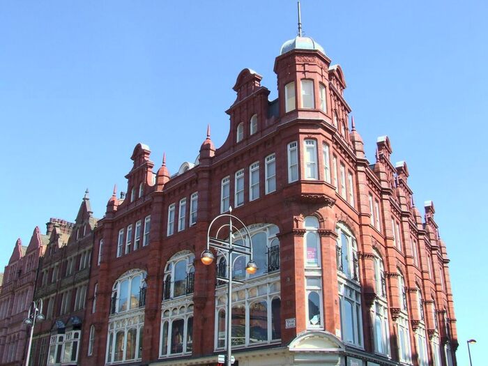 1 Bedroom Flat To Rent In Harewood Street, Leeds, West Yorkshire, Uk, LS2