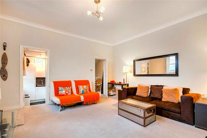 2 Bedroom Flat To Rent In Earlsfield Road, London, SW18