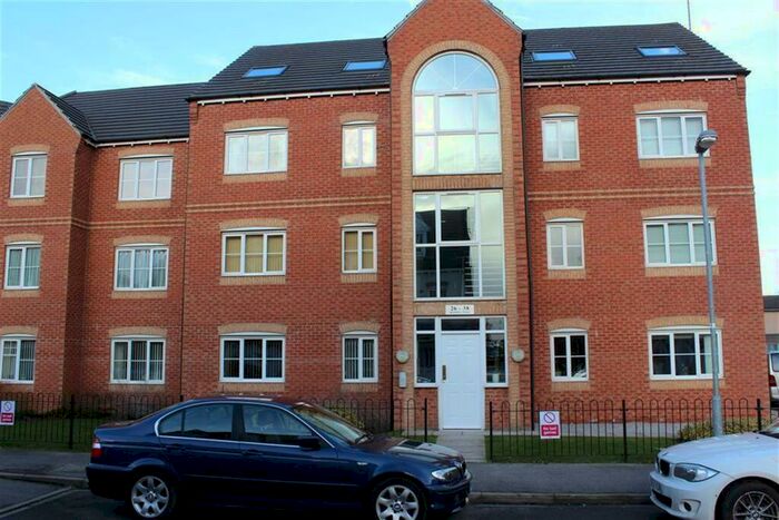 2 Bedroom Flat To Rent In Redhill Park, Hull, HU6