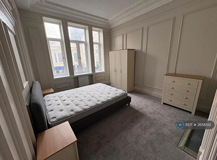 2 Bedroom Flat To Rent In West Street, Brighton, BN1