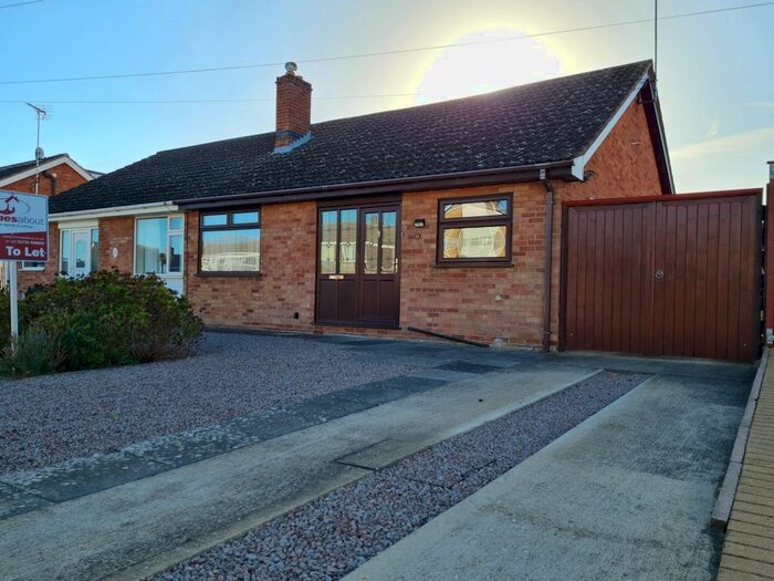 3 Bedroom Semi-Detached House To Rent In Birkdale Avenue, Werrington, PE4