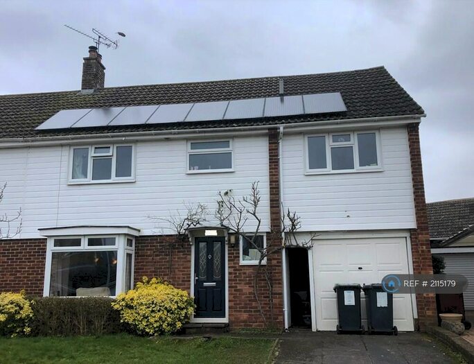 4 Bedroom Semi-Detached House To Rent In Hornbeam Close, Aylesford, ME20