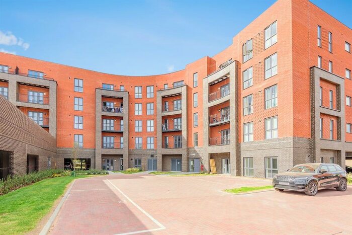 2 Bedroom Flat To Rent In Nightingale Way, Reading, RG30
