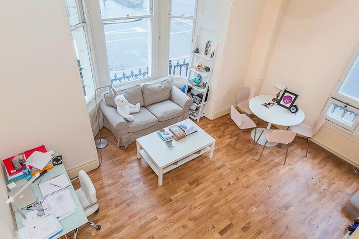 Studio To Rent In Cornwall Gardens, London, SW7