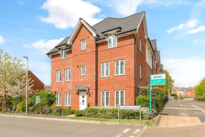 4 Bedroom End Of Terrace House For Sale In Ashmole Place, Wokingham, RG40